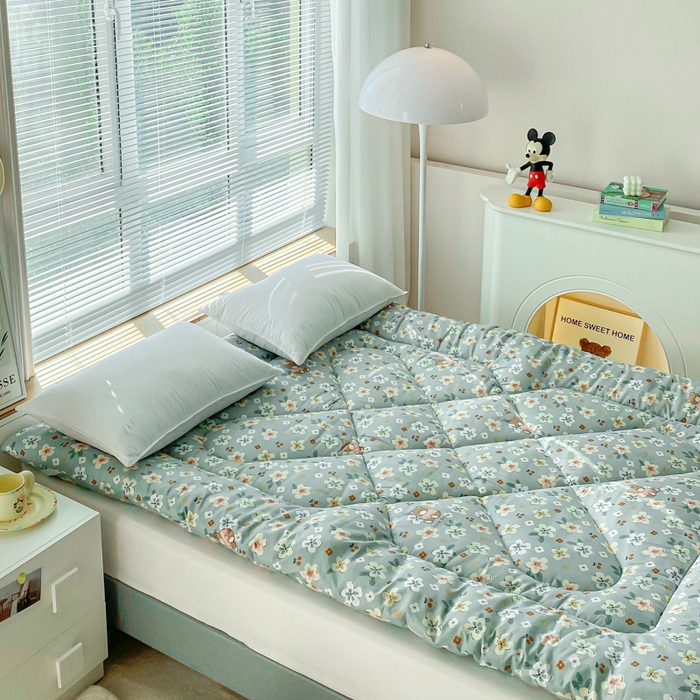 91家纺网 家纺一手货源 找家纺 缦卡琳家纺 2025新款活性生态棉纤维床垫 花丛小兔