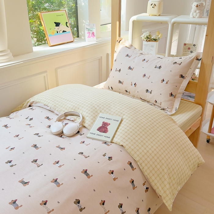 91家纺网 家纺一手货源 找家纺 铭博家纺 新款100%全棉印花学生季宿舍上下铺三件套 无忧腊肠