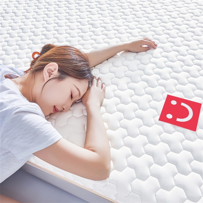 91家纺网 家纺一手货源 找家纺 芊梵床垫 2025新款A类牛奶丝乳胶硬质棉床垫-成人款 笑脸-纯净白