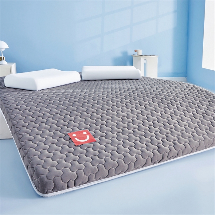 91家纺网 家纺一手货源 找家纺 芊梵床垫 2025新款A类牛奶丝乳胶硬质棉床垫-成人款 笑脸-星辰灰