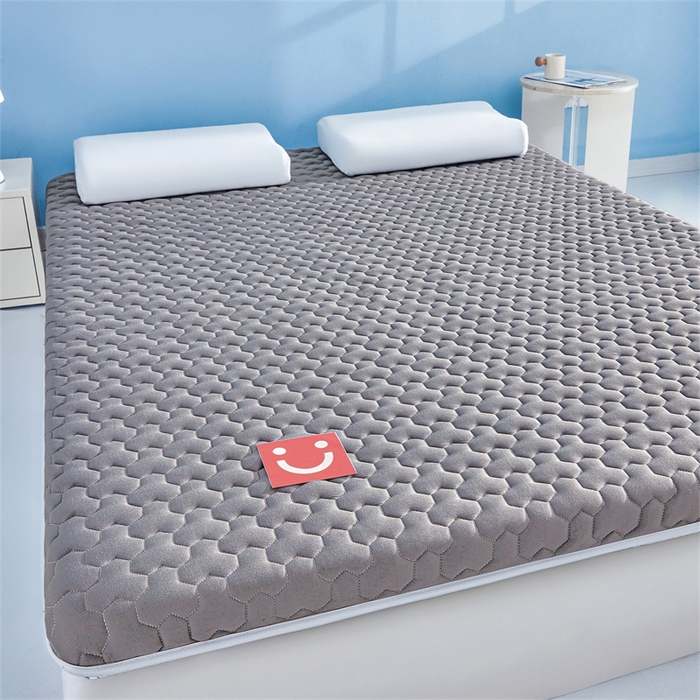 91家纺网 家纺一手货源 找家纺 芊梵床垫 2025新款A类牛奶丝乳胶硬质棉床垫-成人款 笑脸-星辰灰