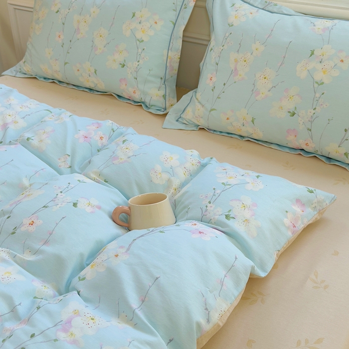 91家纺网 家纺一手货源 找家纺 铭博家纺 新款直播爆款网红全棉四件套13070印花吊边一字绣纯棉被套工艺款 沐兰花开