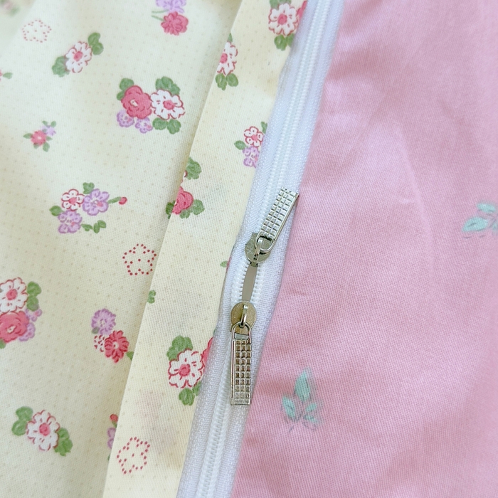 91家纺网 家纺一手货源 找家纺 铭博家纺 新款直播爆款网红全棉四件套13070印花吊边一字绣纯棉被套工艺款 细薇雨