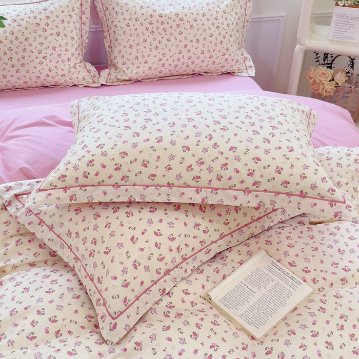 91家纺网 家纺一手货源 找家纺 铭博家纺 新款直播爆款网红全棉四件套13070印花吊边一字绣纯棉被套工艺款 细薇雨