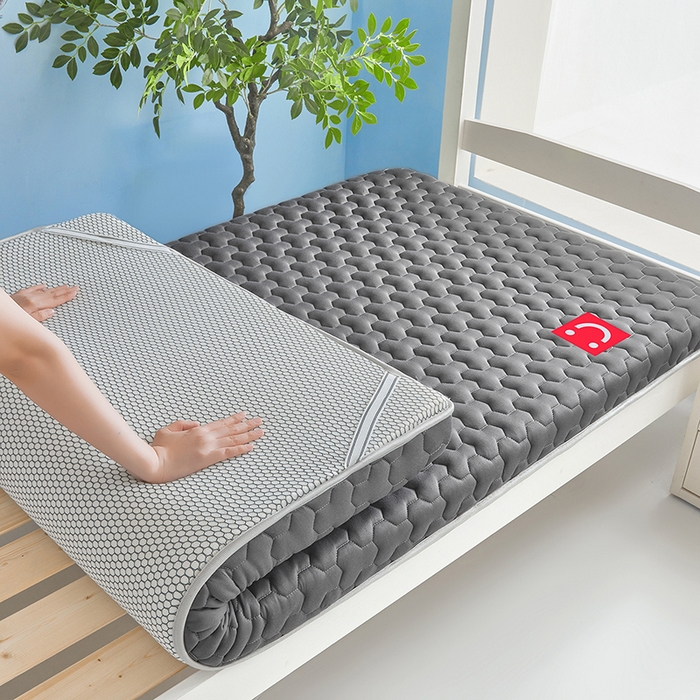 91家纺网 家纺一手货源 找家纺 芊梵床垫 2025新款A类牛奶丝乳胶硬质棉床垫-学生款 笑脸-星辰灰