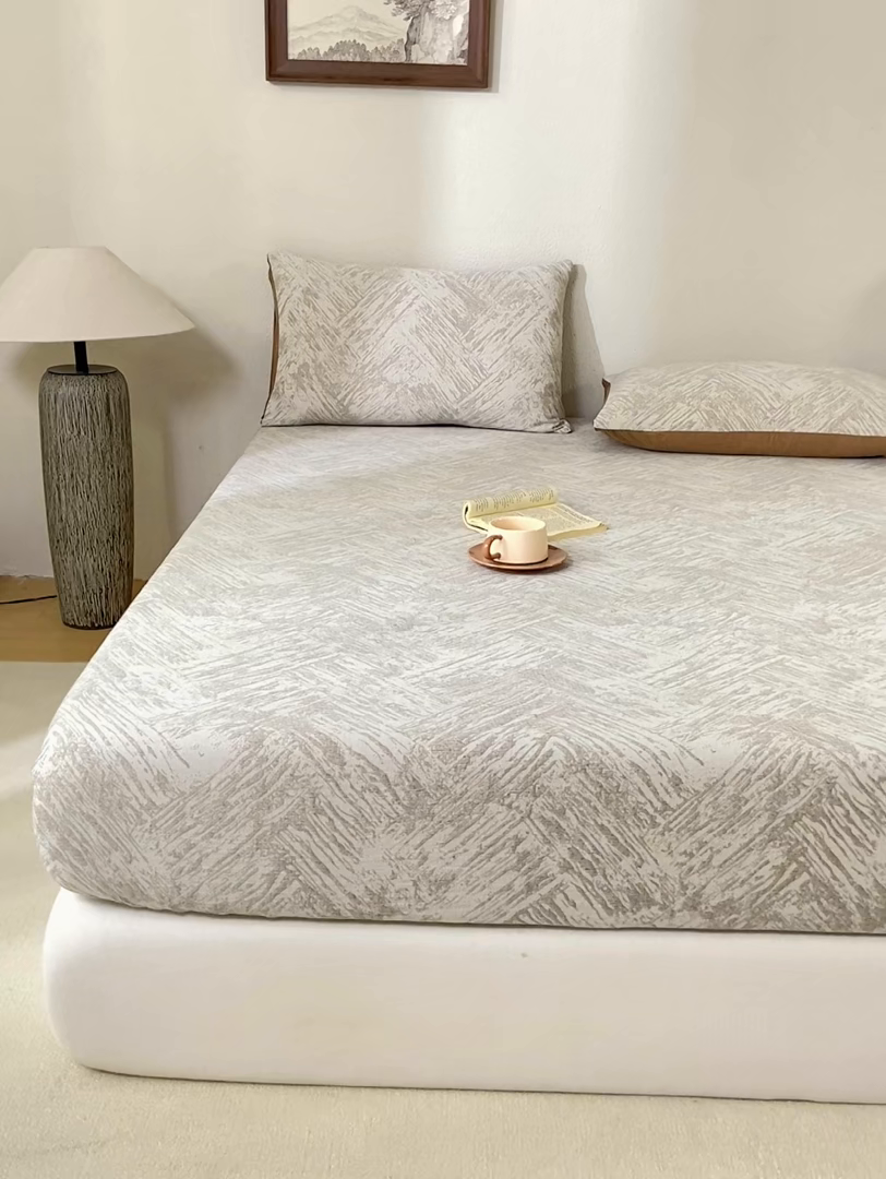 91家纺网 家纺一手货源 找家纺 灰鲸 2025新款全棉纯棉三层纱色织提花床笠 本色-咖