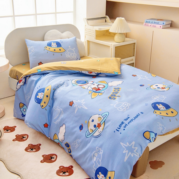 91家纺网 家纺一手货源 找家纺 乐秀家纺 2025新款全棉幼儿园被子三件套卡通纯棉被套被芯六件套 乘风宇宙