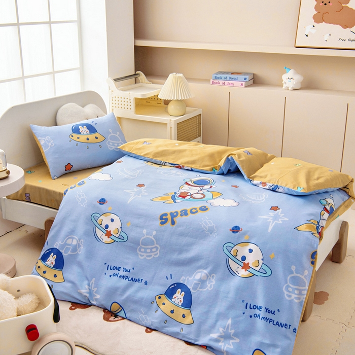 91家纺网 家纺一手货源 找家纺 乐秀家纺 2025新款全棉幼儿园被子三件套卡通纯棉被套被芯六件套 乘风宇宙