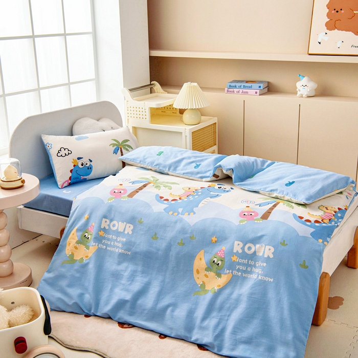 91家纺网 家纺一手货源 找家纺 乐秀家纺 2025新款全棉幼儿园被子三件套卡通纯棉被套被芯六件套 度假恐龙