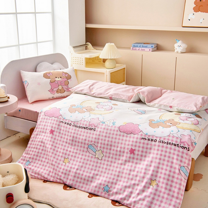 91家纺网 家纺一手货源 找家纺 乐秀家纺 2025新款全棉幼儿园被子三件套卡通纯棉被套被芯六件套 可爱国度