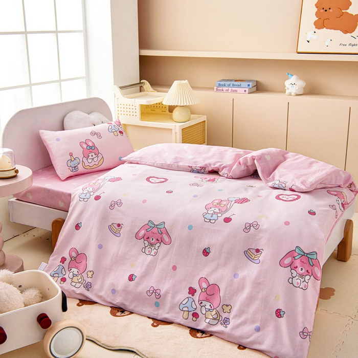 91家纺网 家纺一手货源 找家纺 乐秀家纺 2025新款全棉幼儿园被子三件套卡通纯棉被套被芯六件套 快乐贝儿