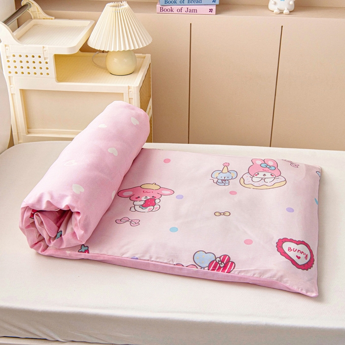 91家纺网 家纺一手货源 找家纺 乐秀家纺 2025新款全棉幼儿园被子三件套卡通纯棉被套被芯六件套 快乐贝儿