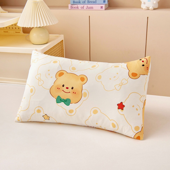 91家纺网 家纺一手货源 找家纺 乐秀家纺 2025新款全棉幼儿园被子三件套卡通纯棉被套被芯六件套 领结小熊