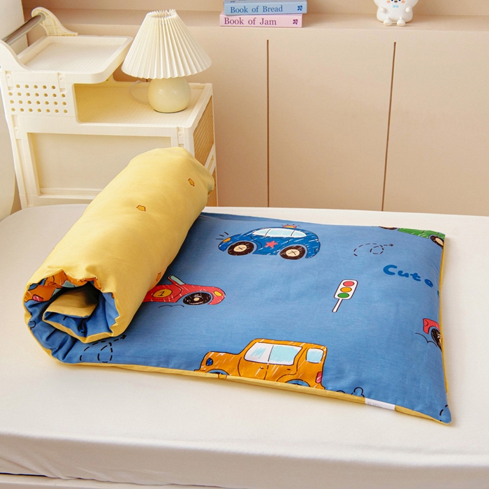 91家纺网 家纺一手货源 找家纺 乐秀家纺 2025新款全棉幼儿园被子三件套卡通纯棉被套被芯六件套 赛车世界