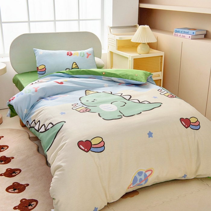 91家纺网 家纺一手货源 找家纺 乐秀家纺 2025新款全棉幼儿园被子三件套卡通纯棉被套被芯六件套 星际恐龙