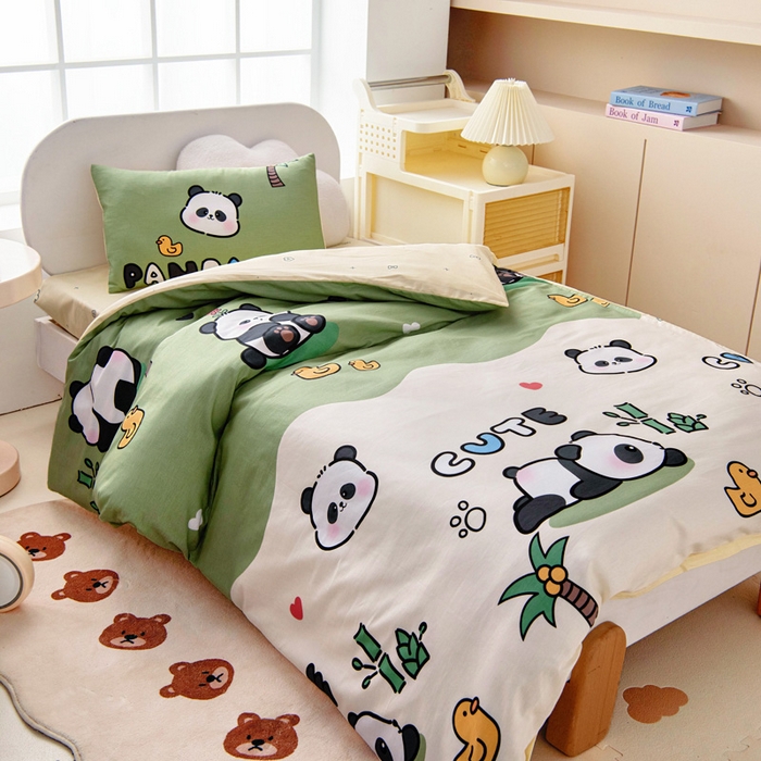 91家纺网 家纺一手货源 找家纺 乐秀家纺 2025新款全棉幼儿园被子三件套卡通纯棉被套被芯六件套 熊猫嬉戏