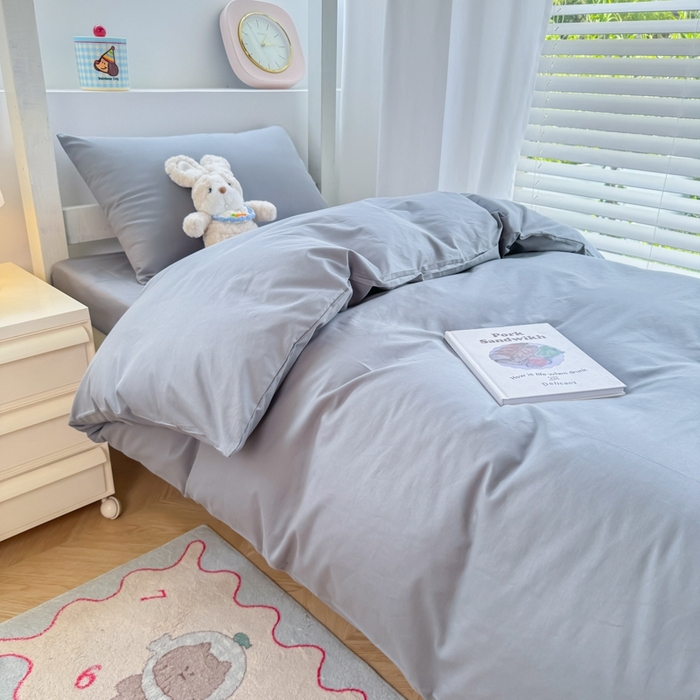 91家纺网 家纺一手货源 找家纺 简冠家纺 2025新款13372全棉纯色学生三件套 浅灰