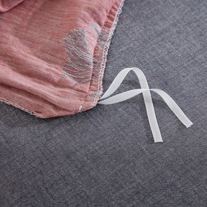 91家纺网 家纺一手货源 找家纺 鲁爱家纺供货 2025新款简易款双层纱四件套（纯跑量） 岁月如歌-粉灰