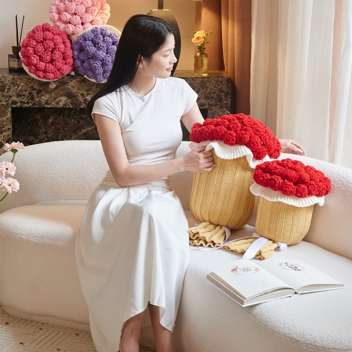 91家纺网 家纺一手货源 找家纺 暖绵绵2025新款花束毯星河（最低零售价：小号116元，大号167元） 星河-红色