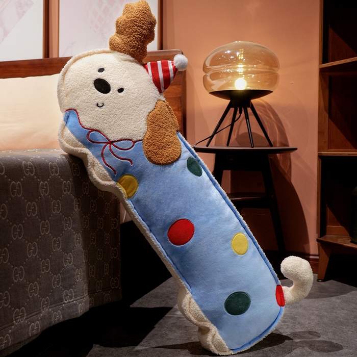 91家纺网 家纺一手货源 找家纺 仟亿莱 2025新款压片翘耳小狗长条睡觉抱枕 组合图仅供展示