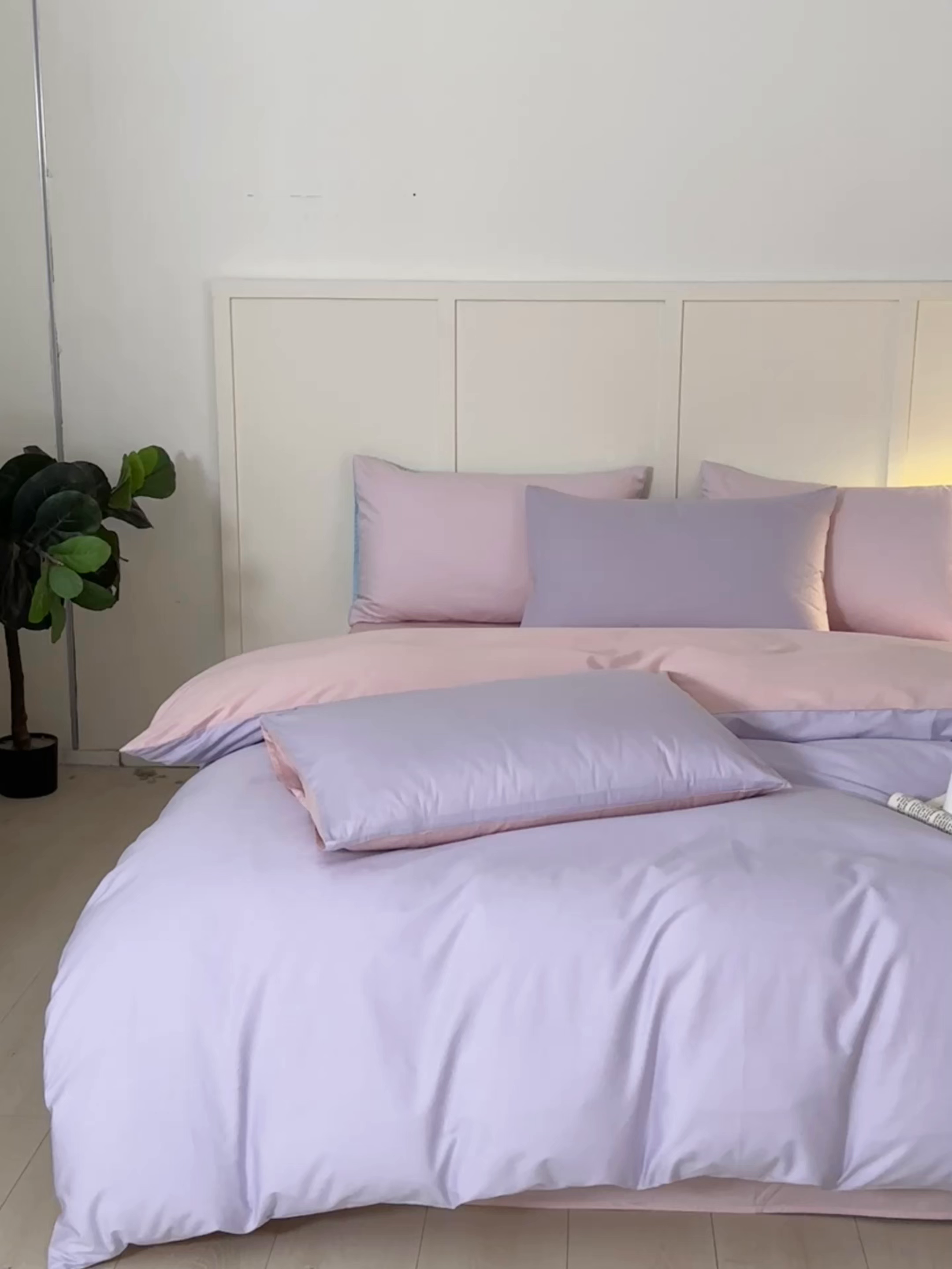 91家纺网 家纺一手货源 找家纺 乐美家纺 2025新款全棉纯棉纯色双拼多规格四件套 丁香紫+芍药粉