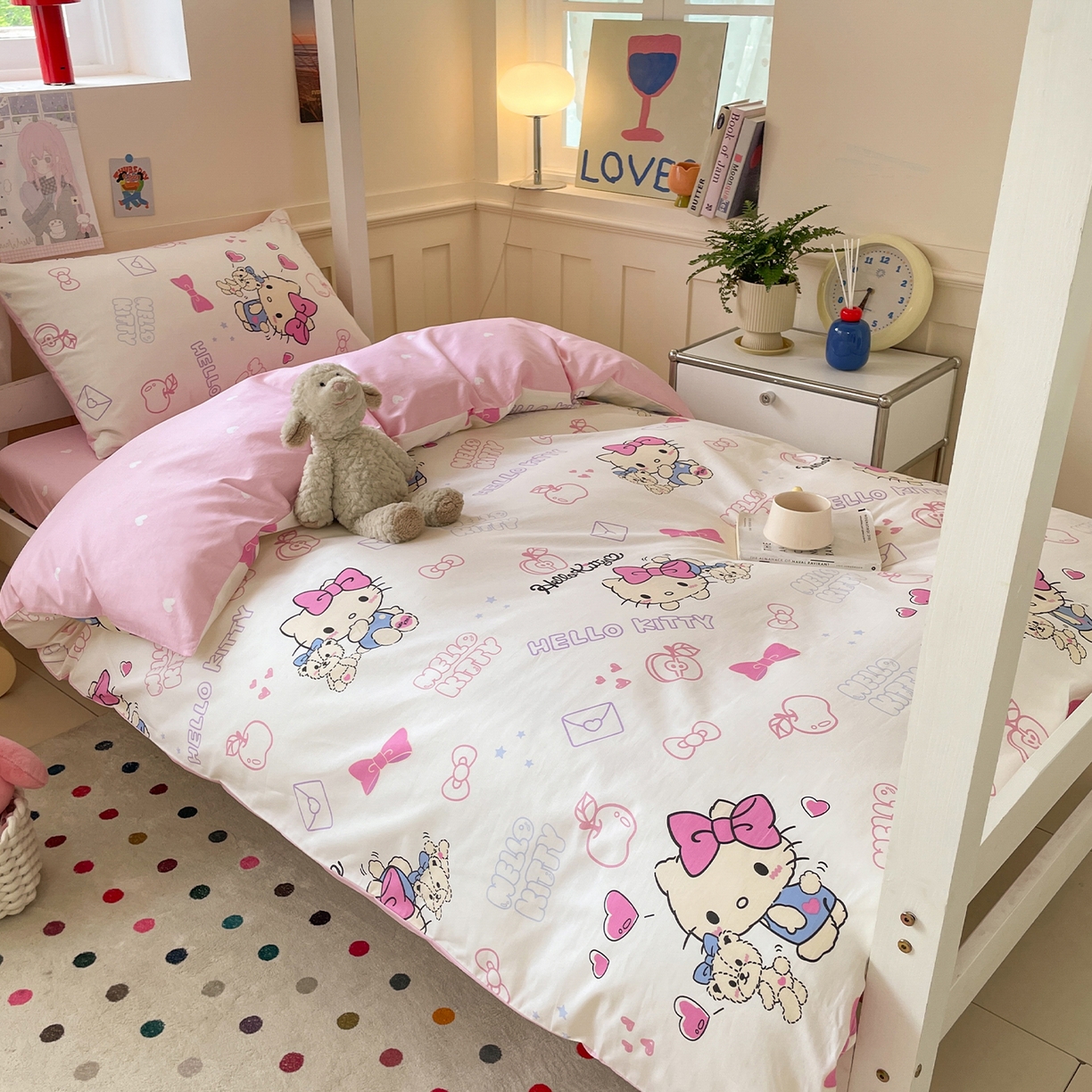 91家纺网 家纺一手货源 找家纺 蓝邻家纺 2025年新款三丽鸥正版授权全棉印花四件套系列-学生床 凯蒂小熊