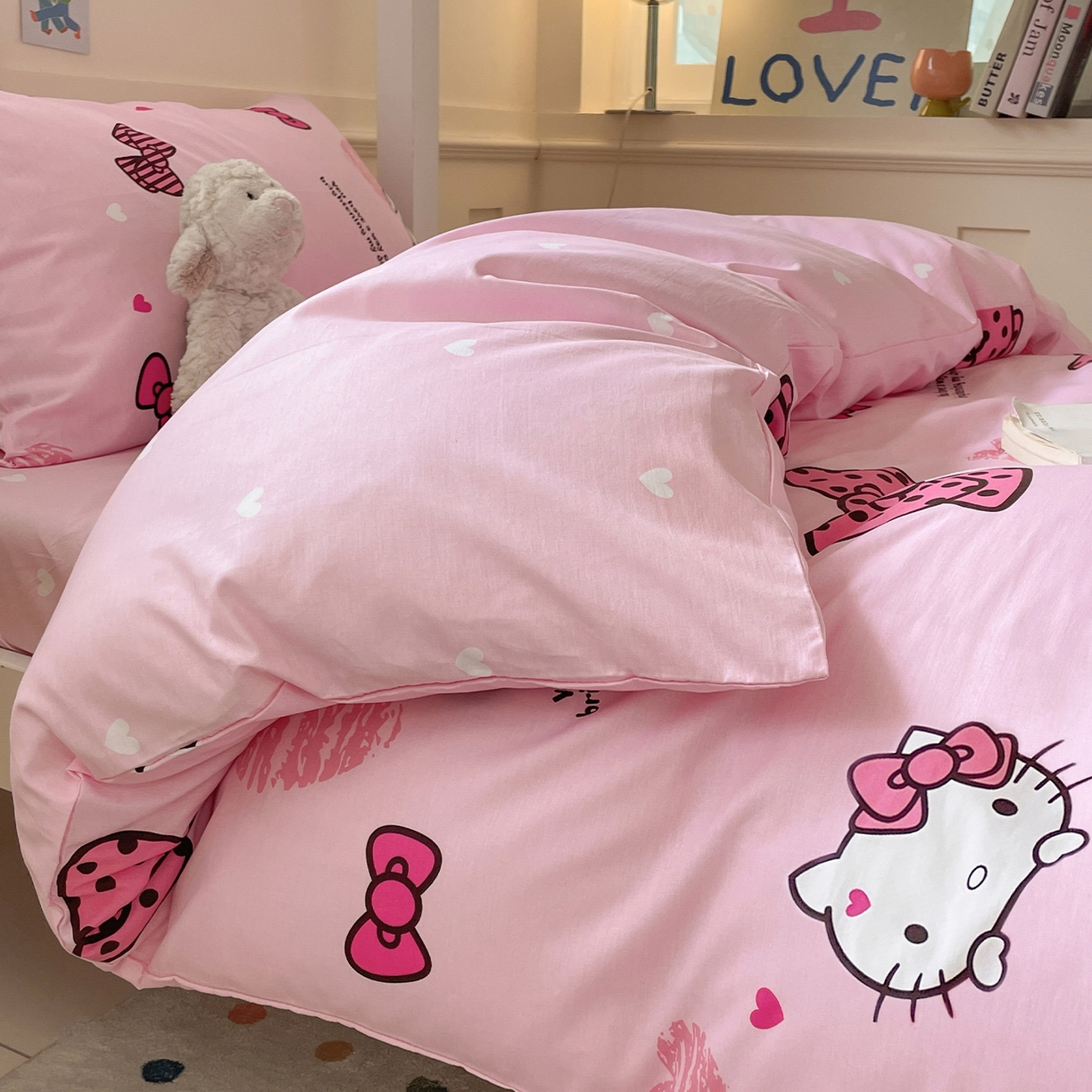 91家纺网 家纺一手货源 找家纺 蓝邻家纺 2025年新款三丽鸥正版授权全棉印花四件套系列-学生床 开心凯蒂