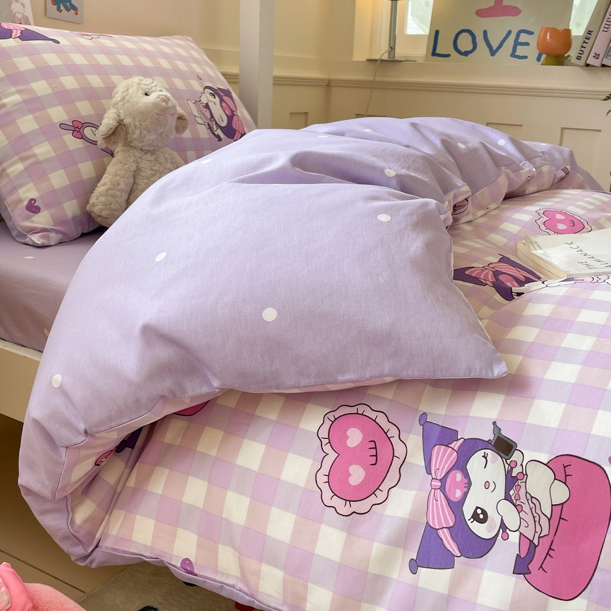 91家纺网 家纺一手货源 找家纺 蓝邻家纺 2025年新款三丽鸥正版授权全棉印花四件套系列-学生床 格子库洛米