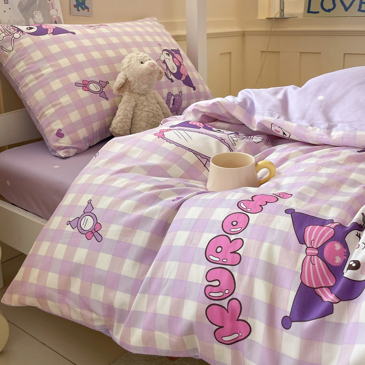 91家纺网 家纺一手货源 找家纺 蓝邻家纺 2025年新款三丽鸥正版授权全棉印花四件套系列-学生床 格子库洛米