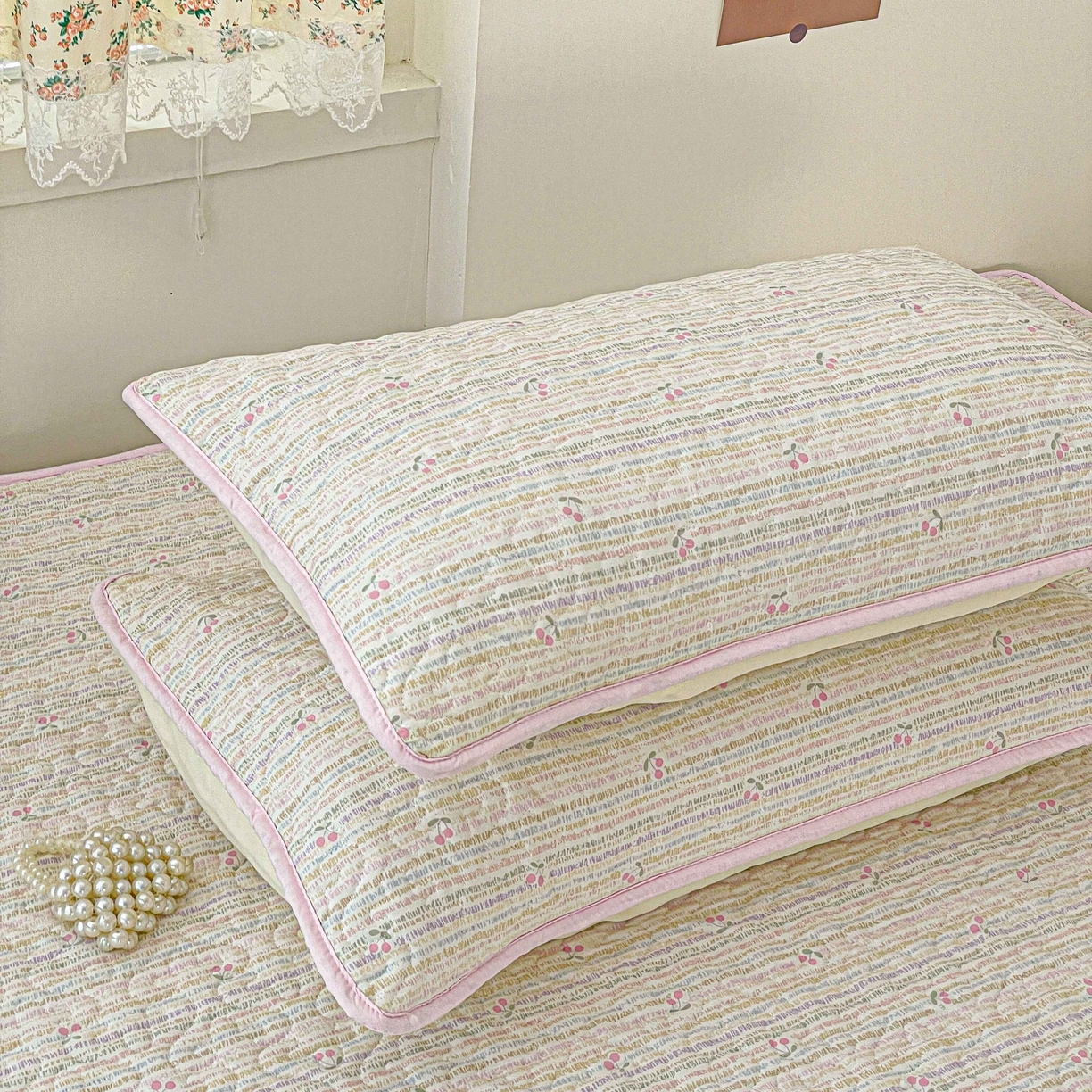 91家纺网 家纺一手货源 找家纺 纽缦家纺 2025春夏新款A类水洗棉加棉枕套单枕套枕套单件 甜樱恋曲