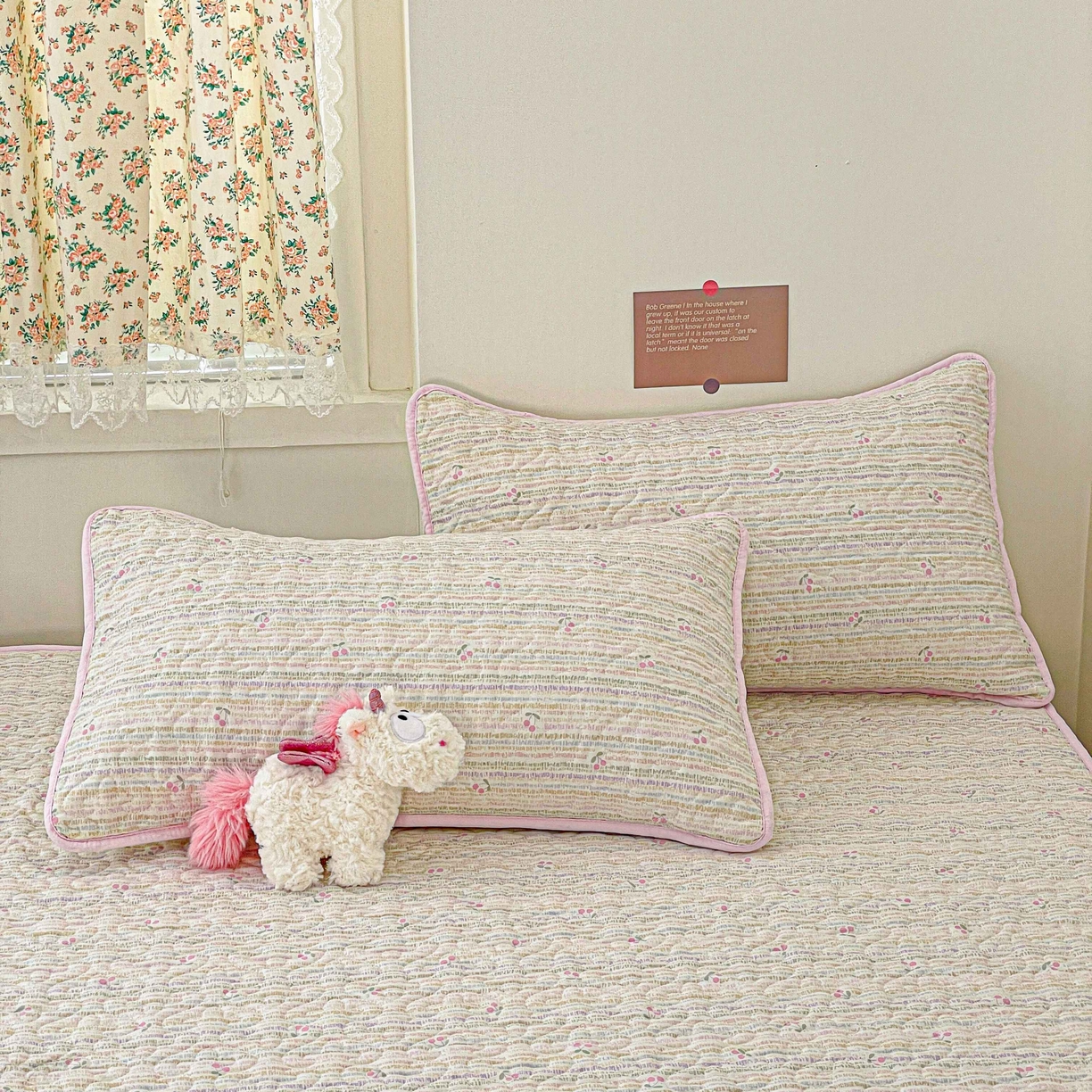 91家纺网 家纺一手货源 找家纺 纽缦家纺 2025春夏新款A类水洗棉加棉枕套单枕套枕套单件 甜樱恋曲