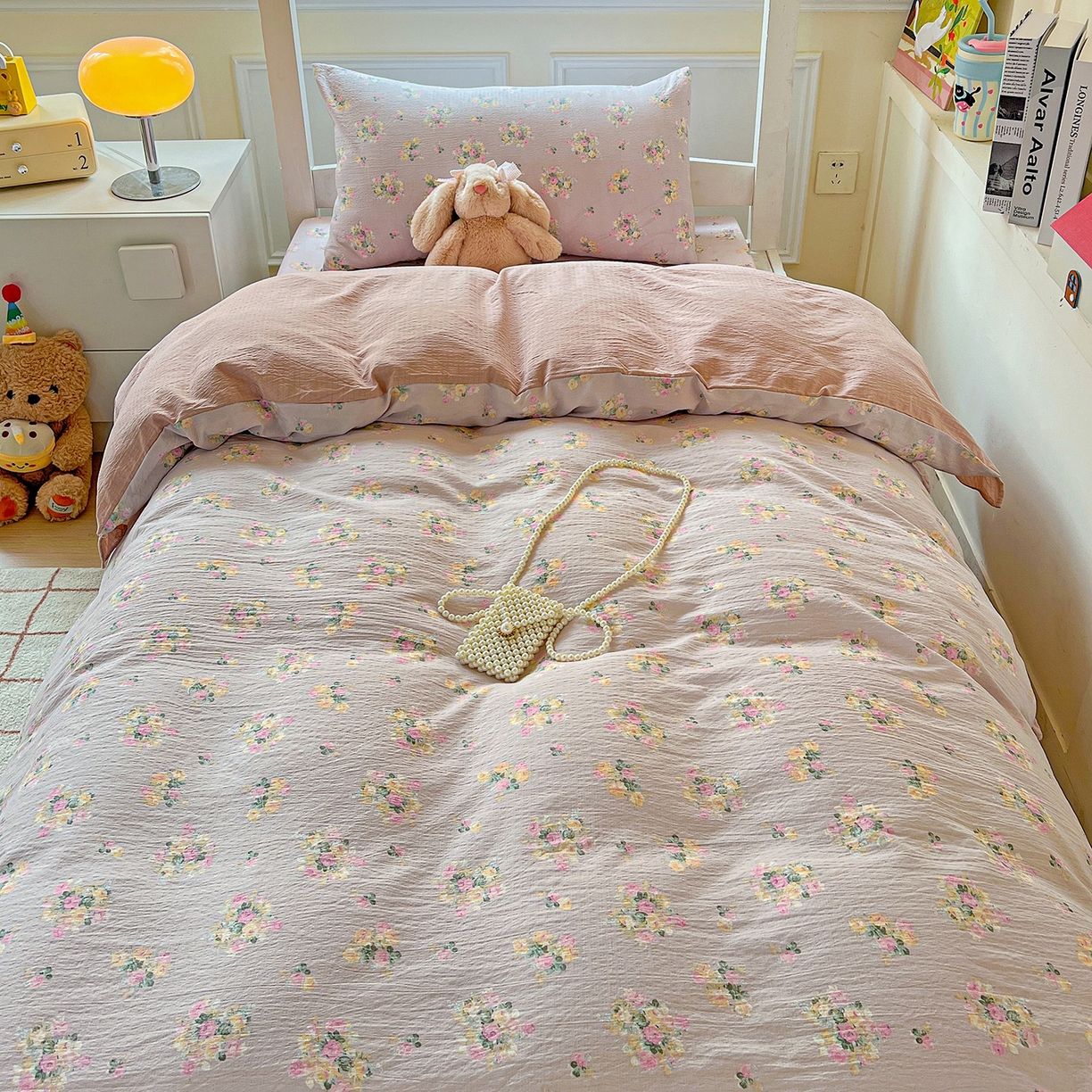 91家纺网 家纺一手货源 找家纺 纽缦家纺 2025新款云感提花双层纱韩版三件套宿舍三件套上下铺三件套 暗恋