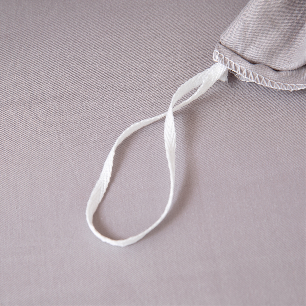 91家纺网 家纺一手货源 找家纺 凌云家纺 2025新款13372全棉纯棉学生床单款三件套上下铺宿舍六件套一整套 简约灰