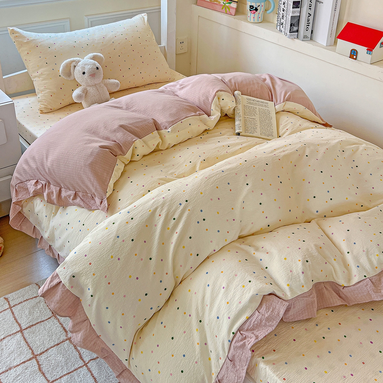 91家纺网 家纺一手货源 找家纺 纽缦家纺 2025新款云感提花双层纱韩版三件套宿舍三件套上下铺三件套 波点世界