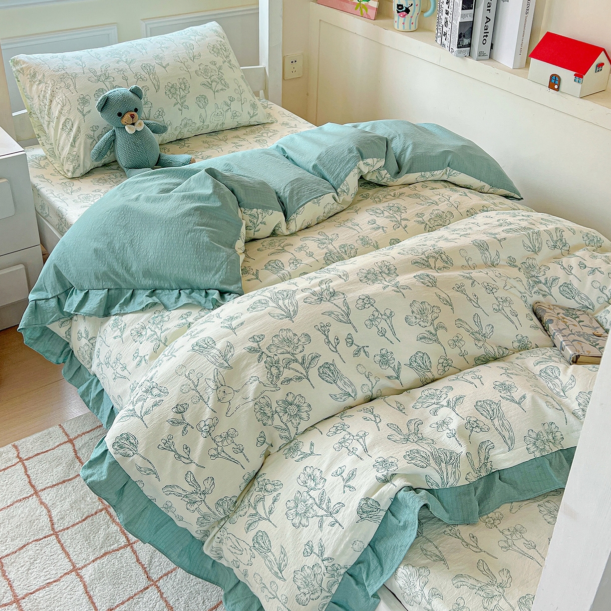 91家纺网 家纺一手货源 找家纺 纽缦家纺 2025新款云感提花双层纱韩版三件套宿舍三件套上下铺三件套 海像森林