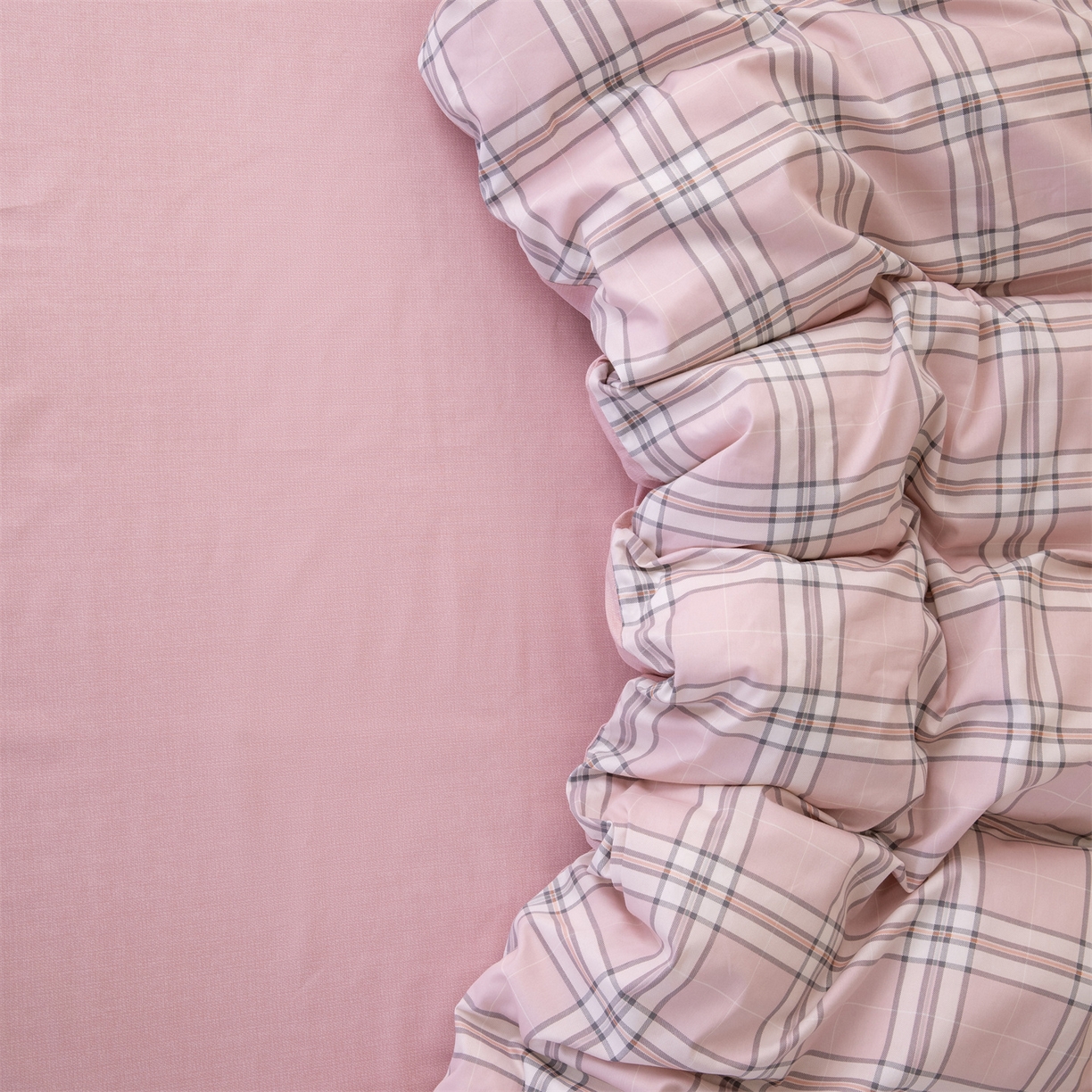 91家纺网 家纺一手货源 找家纺 凌云家纺 2025新款13372全棉纯棉学生床单款三件套上下铺宿舍六件套一整套 绮梦粉