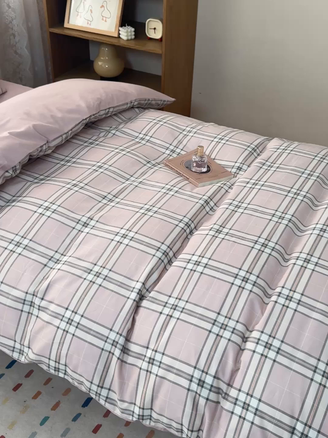 91家纺网 家纺一手货源 找家纺 凌云家纺 2025新款13372全棉纯棉学生床单款三件套上下铺宿舍六件套一整套 绮梦粉