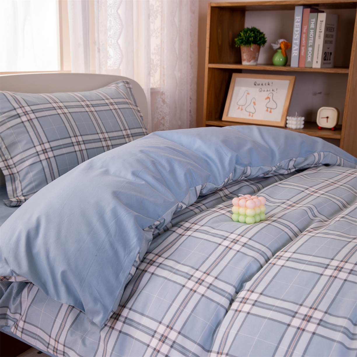 91家纺网 家纺一手货源 找家纺 凌云家纺 2025新款13372全棉纯棉学生床单款三件套上下铺宿舍六件套一整套 绮梦蓝