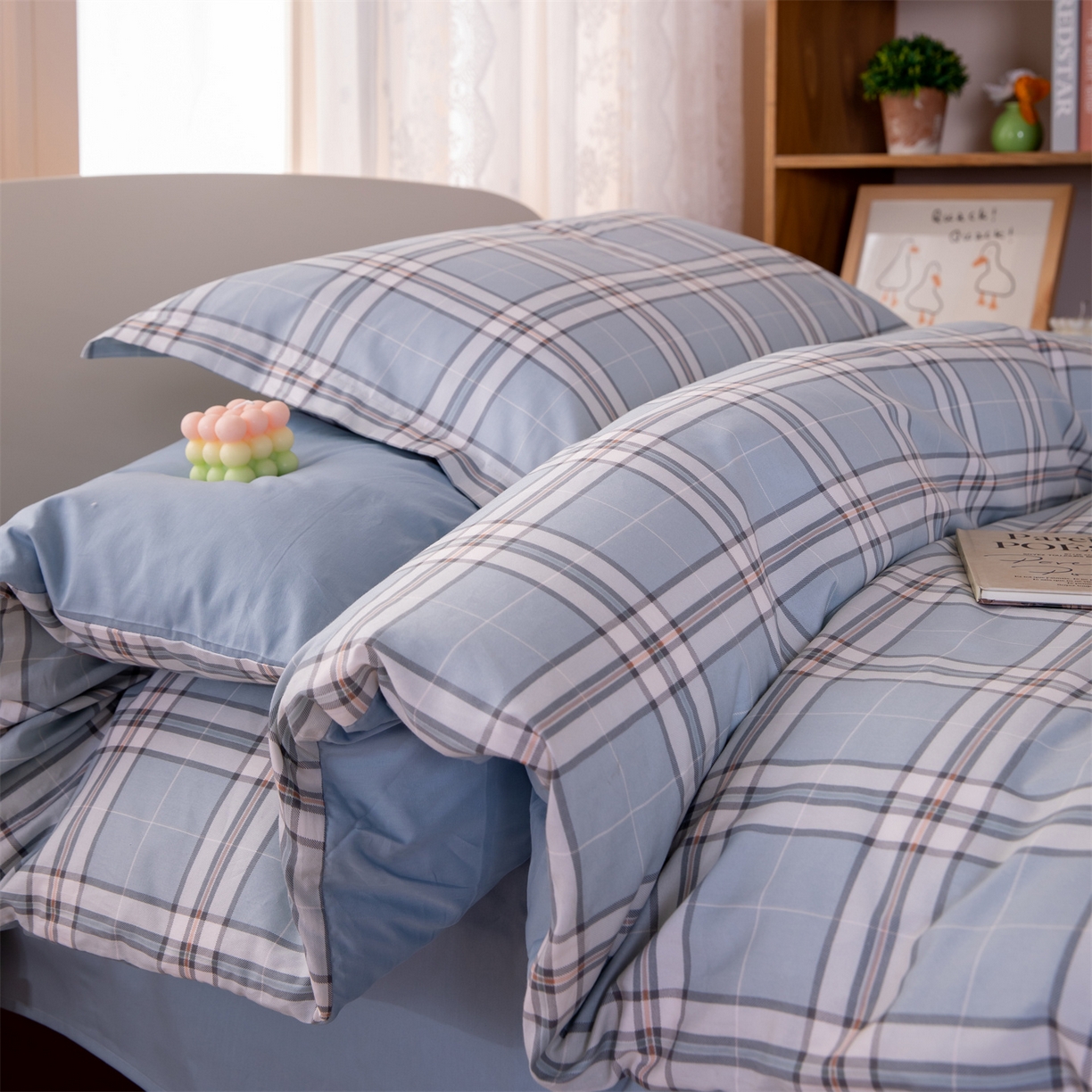 91家纺网 家纺一手货源 找家纺 凌云家纺 2025新款13372全棉纯棉学生床单款三件套上下铺宿舍六件套一整套 绮梦蓝