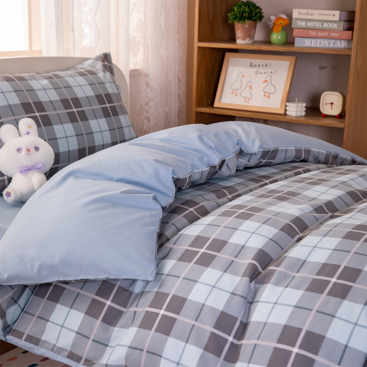 91家纺网 家纺一手货源 找家纺 凌云家纺 2025新款13372全棉纯棉学生床单款三件套上下铺宿舍六件套一整套 雅静兰