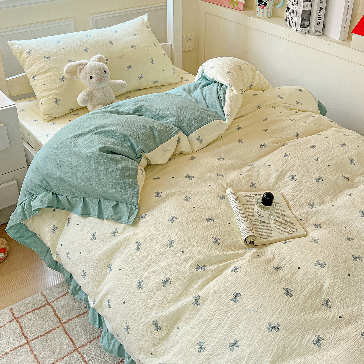 91家纺网 家纺一手货源 找家纺 纽缦家纺 2025新款云感提花双层纱韩版三件套宿舍三件套上下铺三件套 相思蓝