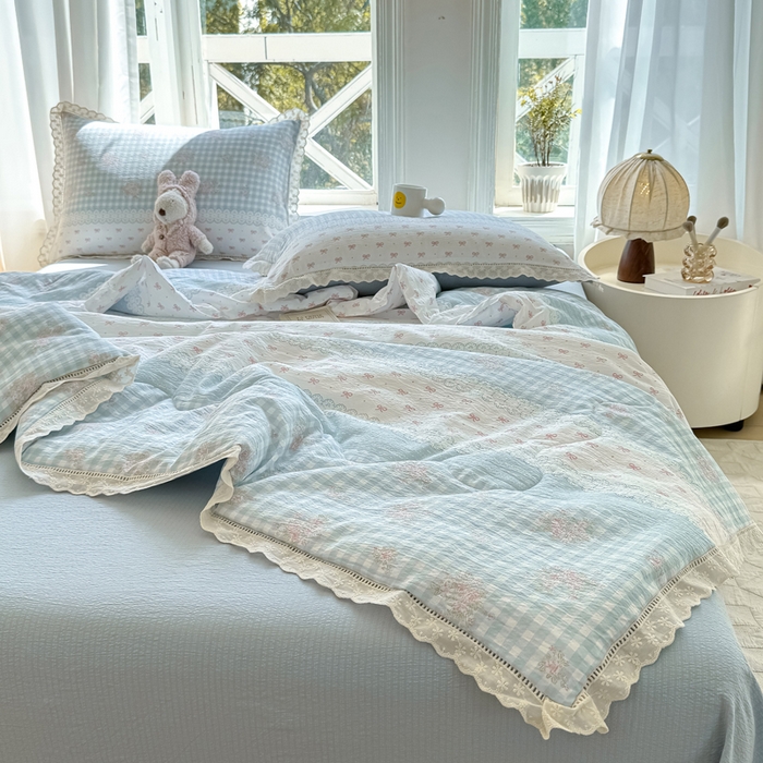 91家纺网 家纺一手货源 找家纺 丽美人2025新款韩版花边皱皱纱夏被A类面料 蓝梦