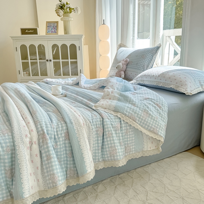 91家纺网 家纺一手货源 找家纺 丽美人2025新款韩版花边皱皱纱夏被A类面料 蓝梦