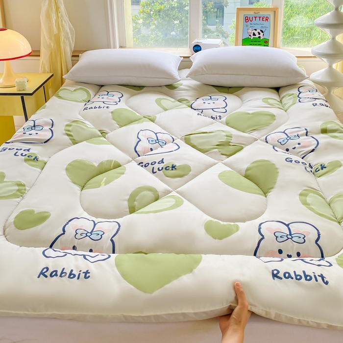 91家纺网 家纺一手货源 找家纺 缦卡琳家纺 2025新款活性生态棉纤维床垫 爱尚兔