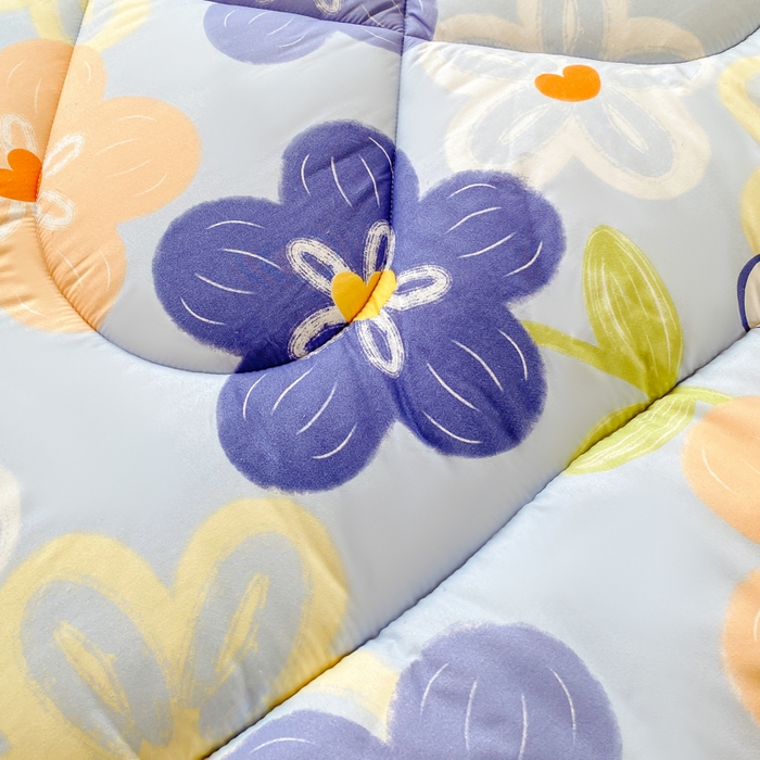 91家纺网 家纺一手货源 找家纺 缦卡琳家纺 2025新款活性生态棉纤维床垫 情定花海