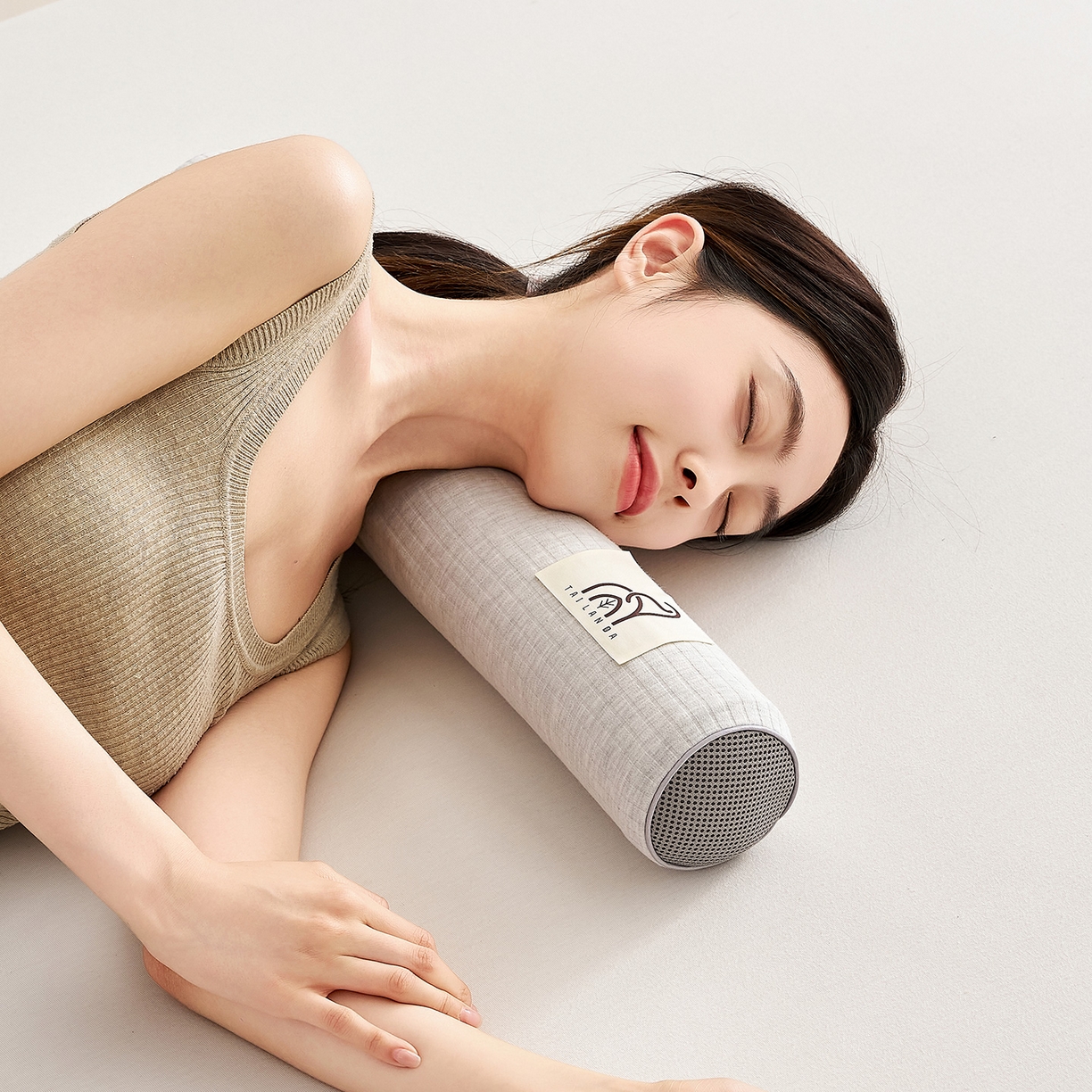 91家纺网 家纺一手货源 找家纺 鼎盛乳胶 2025新款多功能条纹乳胶圆柱枕枕头腰枕 亲肤棉灰 50x10cm/只