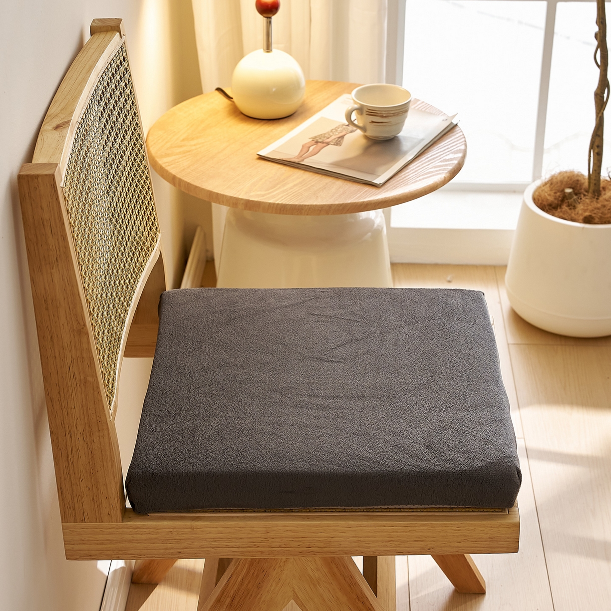 91家纺网 家纺一手货源 找家纺 鼎盛乳胶 2025新款天鹅绒乳胶坐垫（特殊尺寸可定制） 天鹅绒黑灰