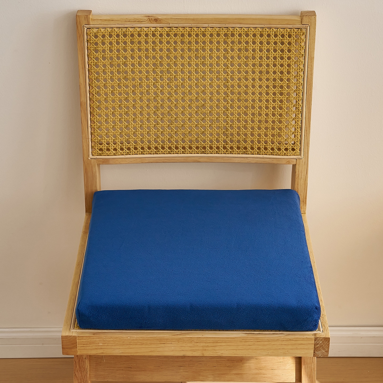 91家纺网 家纺一手货源 找家纺 鼎盛乳胶 2025新款天鹅绒乳胶坐垫（特殊尺寸可定制） 天鹅绒藏蓝