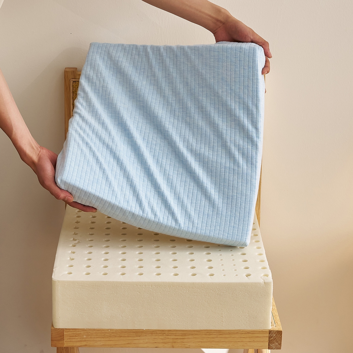 91家纺网 家纺一手货源 找家纺 （总）鼎盛乳胶 2025新款亲肤棉乳胶坐垫（特殊尺寸可定制）