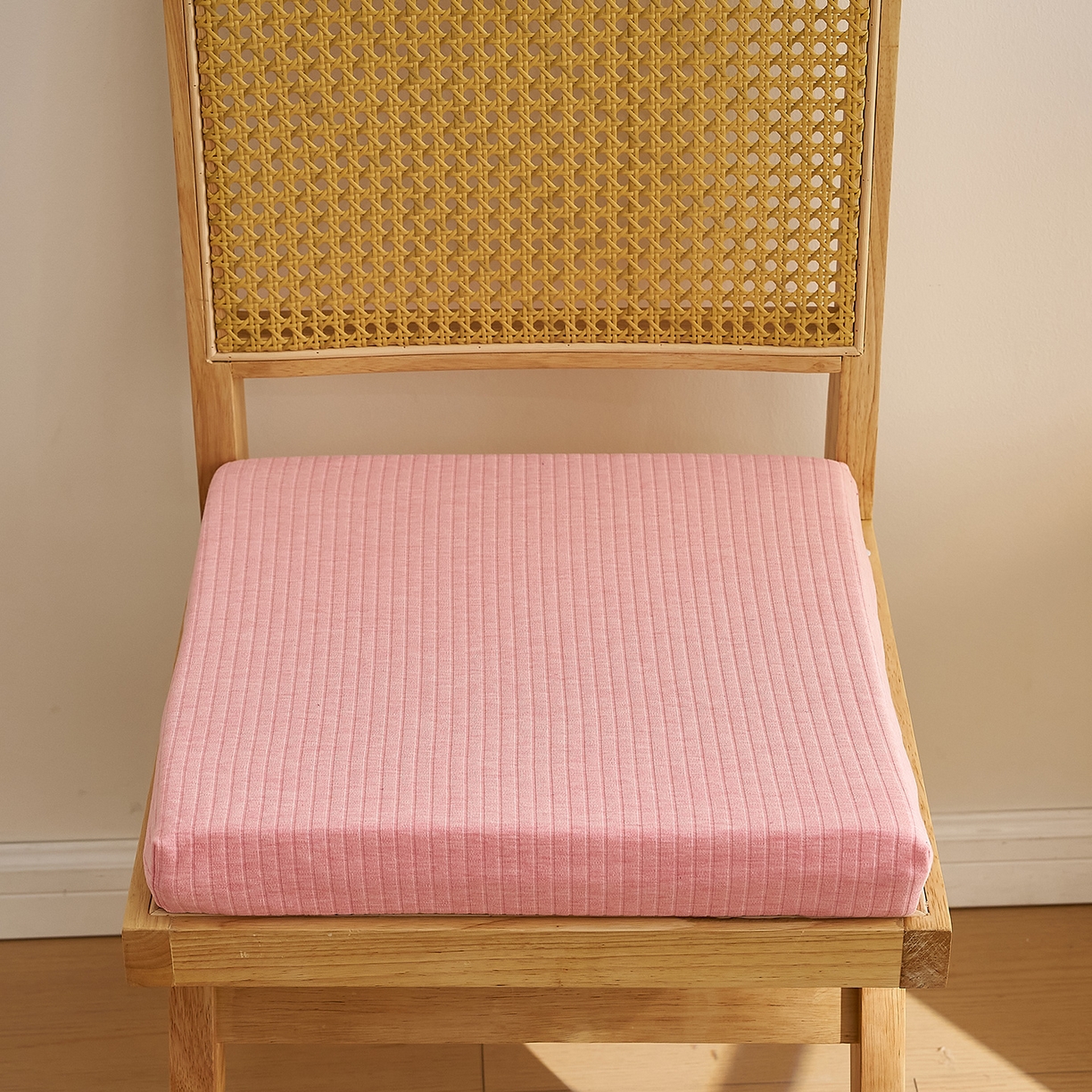 91家纺网 家纺一手货源 找家纺 鼎盛乳胶 2025新款亲肤棉乳胶坐垫（特殊尺寸可定制） 亲肤棉浅粉